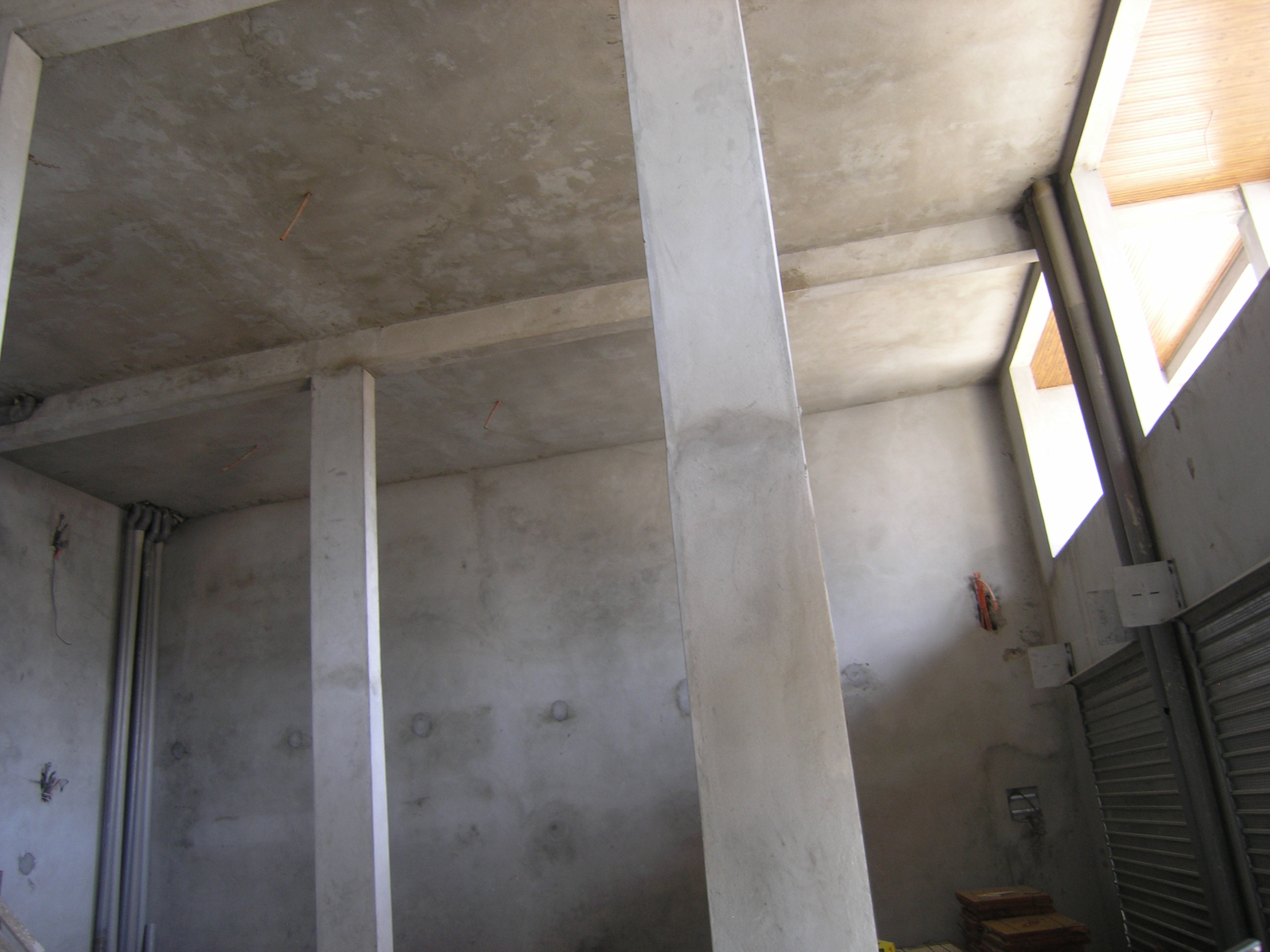 MAGASIN A2 AVEC MEZZANINE 